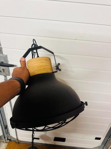 hanglamp beschikbaar voor biedingen