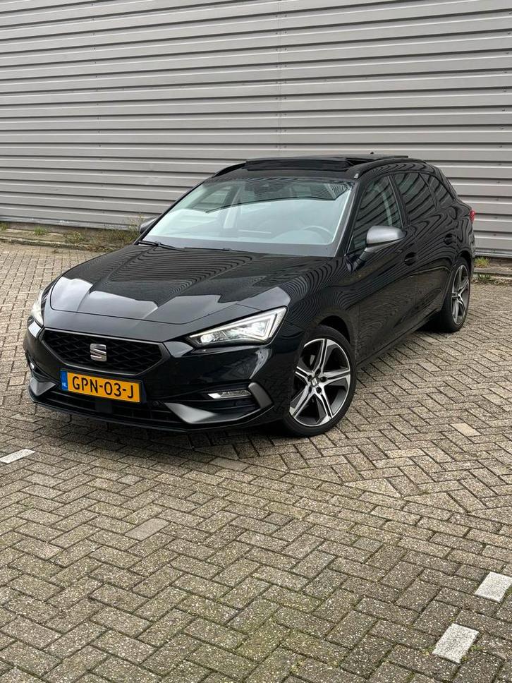 Seat Leon 1.5 Etsi 150pk Dsg-7 2021 Zwart, Auto's, Seat, Particulier, Leon, ABS, Achteruitrijcamera, Adaptieve lichten, Adaptive Cruise Control