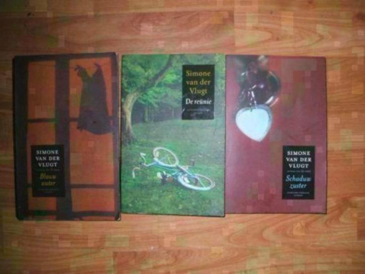 van der vlugt-40x-5 halen, 4 betalen-uitstekende staat, Boeken, Thrillers, Gelezen, Ophalen of Verzenden