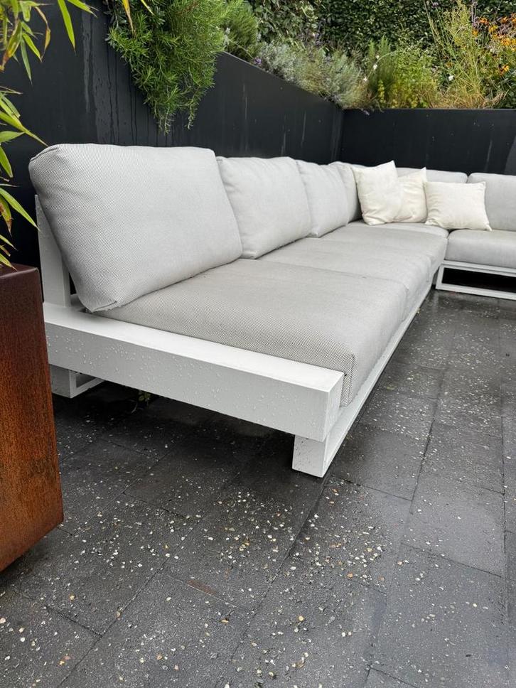 Zo goed als nieuwe Exterioo Tuinset  met bon- 6 persoons, Tuin en Terras, Tuinsets en Loungesets, Zo goed als nieuw, Tuinset, Overige materialen