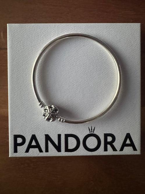 Pandora armband snowflake (nieuw in doosje), Sieraden, Tassen en Uiterlijk, Bedels, Nieuw, Pandora, Zilver, 1 bedel, Ophalen of Verzenden