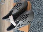 Yeezy Foam Runner US 9 EU 43, Kleding | Heren, Schoenen, Zwart, Nieuw, Ophalen of Verzenden, Sneakers of Gympen