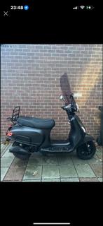 Italia verona, Ophalen, Zo goed als nieuw, Benzine
