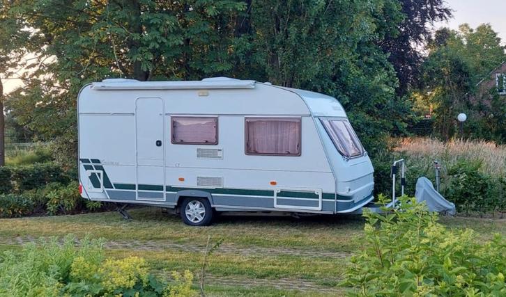 Chateau Calista 430, Caravans en Kamperen, Caravans, Particulier, tot en met 4, 750 - 1000 kg, Standaardzit, Chateau, Dwarsbed