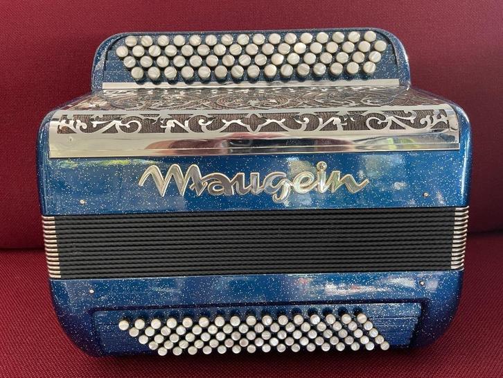 Mooie kleine franse Maugein knopaccordeon . 80 bas .C-Griff., Muziek en Instrumenten, Accordeons, Gebruikt, Knopaccordeon, 80-bas