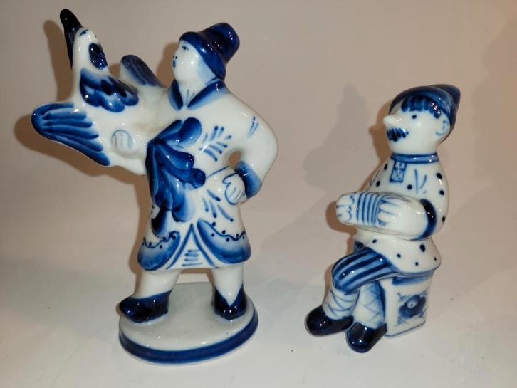 Twee Gzhel Porseleinen Beeldjes USSR, Antiek en Kunst, Antiek | Keramiek en Aardewerk, Ophalen of Verzenden