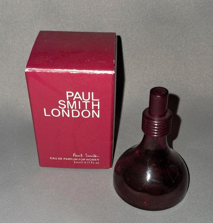 Mooie parfum miniatuur -  Paul smith woman + doosje, Verzamelen, Parfumverzamelingen, Zo goed als nieuw, Miniatuur, Gevuld, Ophalen of Verzenden