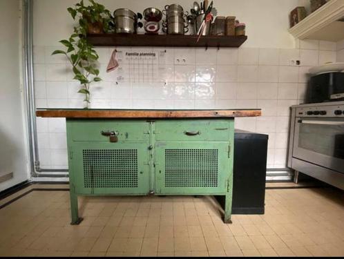 Vintage industriele werkbank Oost Duits, Huis en Inrichting, Kasten | Dressoirs, Gebruikt, 50 tot 100 cm, 50 tot 75 cm, Met lade(s)
