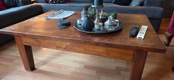 Houten Salontafel beschikbaar voor biedingen