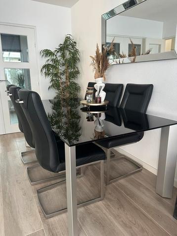 Eettafel rookglas rolf benz berden beschikbaar voor biedingen