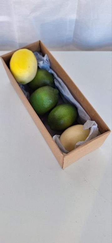 Nepfruit Decoratie - 5 Stuks beschikbaar voor biedingen