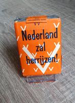 NEDERLAND ZAL HERRIJZEN - sigaretten  WO2/WW2, Verzamelen, Rookartikelen, Aanstekers en Luciferdoosjes, Ophalen of Verzenden, Zo goed als nieuw