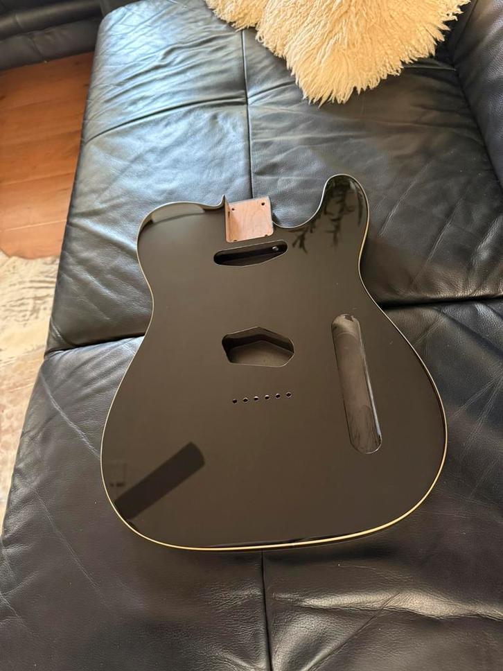Telecaster Deluxe body” Black hoogglans” poly finish newww, Muziek en Instrumenten, Instrumenten | Onderdelen, Zo goed als nieuw