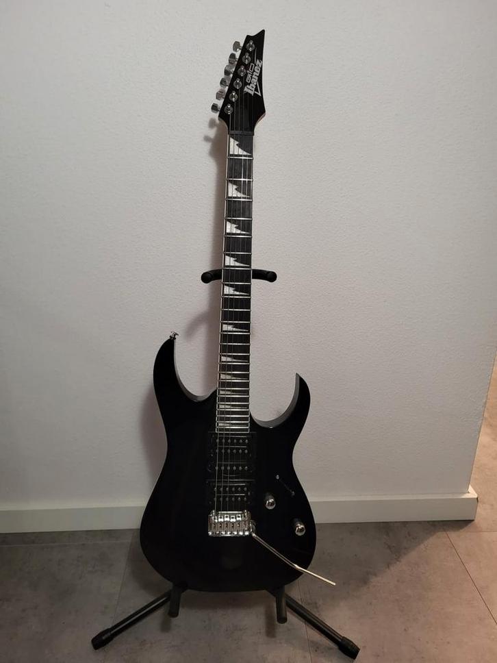 Ibanez elektrische gitaar, Muziek en Instrumenten, Snaarinstrumenten | Gitaren | Elektrisch, Gebruikt, Solid body, Ibanez, Ophalen of Verzenden