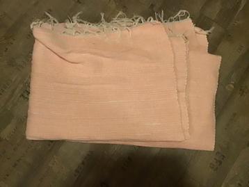 Roze vloerkleed shabby chic beschikbaar voor biedingen