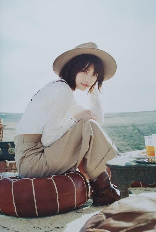 Takashi Kumagai e.a. - Nanase Nishino (西野 七瀬) 1st Photobook, Boeken, Kunst en Cultuur | Fotografie en Design, Zo goed als nieuw