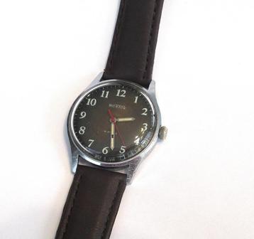 Vintage Vostok mechanisch Soviet herenhorloge van de 70jaren beschikbaar voor biedingen