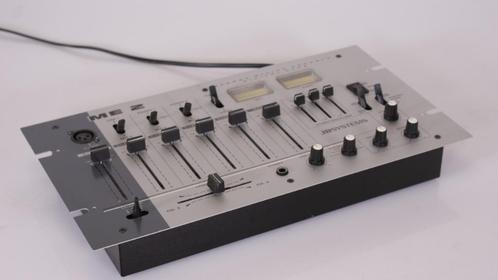 JB Systems ME-2 Stereo Mengpaneel met Equalizer & Echo, Muziek en Instrumenten, Mengpanelen, Zo goed als nieuw, 5 tot 10 kanalen