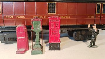Set 10 oude station accessoires 7,5 cm  beschikbaar voor biedingen