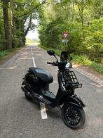 Vespa Sprint 4v 80cc, Fietsen en Brommers, Scooters | Vespa, Maximaal 45 km/u, Vespa S, Ophalen of Verzenden, Zo goed als nieuw