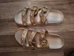Slippers goud maat 41, Ophalen of Verzenden, Nieuw, Overige kleuren
