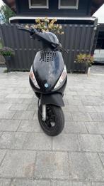 WSuper nette Piaggio zip 2t 70cc 2015, Fietsen en Brommers, Scooters | Piaggio, Ophalen, Tweetakt, Maximaal 45 km/u, Zo goed als nieuw