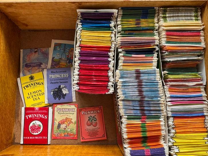 Gratis: verzameling theezakjes om mee te knutselen / vouwen, Hobby en Vrije tijd, Knutselen, Zo goed als nieuw, Materiaal, Ophalen