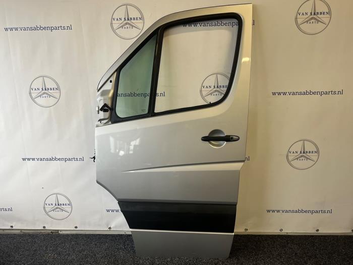 Portier 2Deurs links van een Mercedes Sprinter (9744), Auto-onderdelen, Carrosserie en Plaatwerk, Deur, Mercedes-Benz, Gebruikt