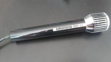 GRUNDIG dynamische microfoon uit 1970 beschikbaar voor biedingen