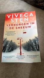 Verborgen in de sneeuw - Viveca Sten, Ophalen, Zo goed als nieuw, Nederland