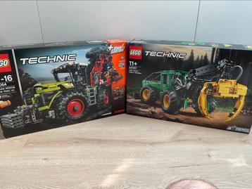 Lego 42054 CLAAS XERION 5000 TRAC + 42157	John Deere 948L-II beschikbaar voor biedingen