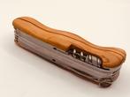 Victorinox WorkChamp Wood Olive 11 mm six tool layers Custom, Ophalen of Verzenden, Zo goed als nieuw
