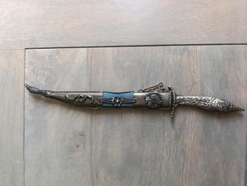 Oude dolk in schede middeleeuwen antiek vintage  beschikbaar voor biedingen