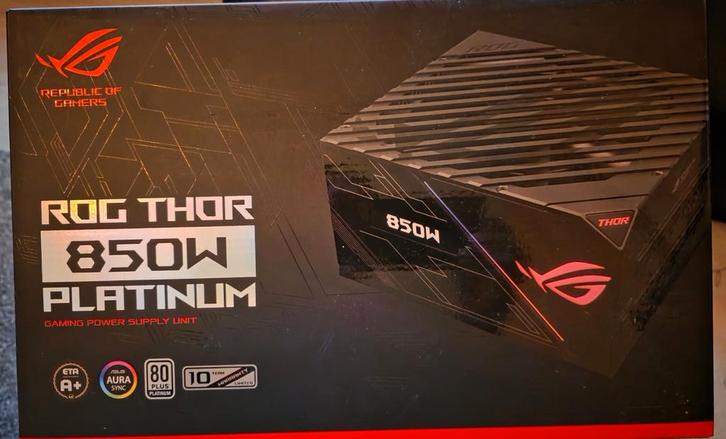 ASUS ROG Thor 850W Platinum Voeding, Computers en Software, Interne voedingen, Zo goed als nieuw, Ophalen of Verzenden