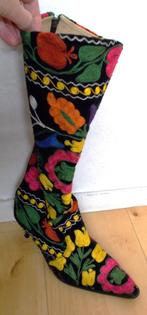 Boho zwarte fleurige bloemen borduur laarzen! 38, Kleding | Dames, Schoenen, Gedragen, Hoge laarzen, Zwart, Verzenden