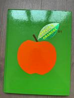 Apples & Oranges best Dutch graphic design 01, Ophalen of Verzenden, Zo goed als nieuw