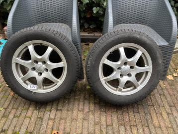 Complete set velgen met winterbanden Vredestein en Goodyear beschikbaar voor biedingen