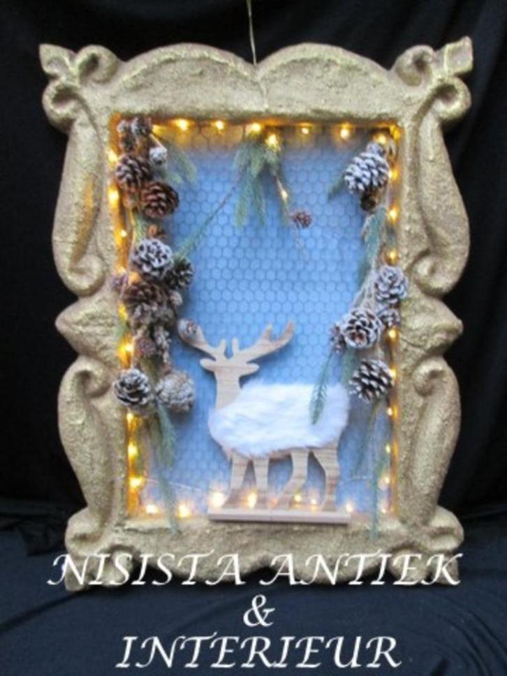 Grote Gouden Lijst 3D Tafereel Hert 77 x 57,5 cm en Lampjes, Diversen, Kerst, Nieuw, Ophalen