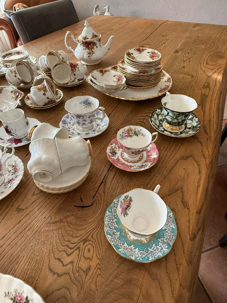 Royal Albert Serviesgoed - Country & Lavender Rose, Antiek en Kunst, Antiek | Servies compleet, Ophalen