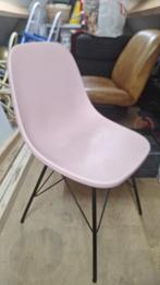 Roze stoel, Huis en Inrichting, Stoelen, Ophalen, Kunststof, Gebruikt, Overige kleuren