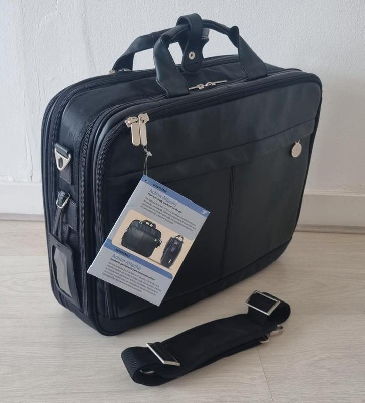 Laptop tas van leer (nieuw), Computers en Software, Laptoptassen, Nieuw, Aktetas, 17 inch of meer, Ophalen of Verzenden