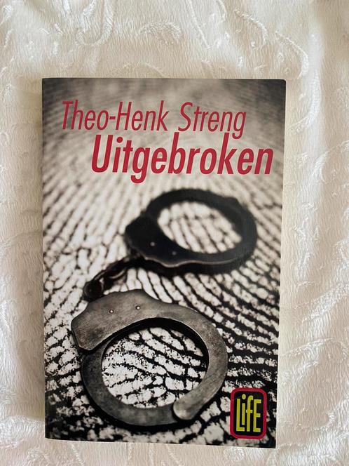 T. Streng - Uitgebroken, Boeken, Kinderboeken | Jeugd | 13 jaar en ouder, Zo goed als nieuw, Ophalen of Verzenden