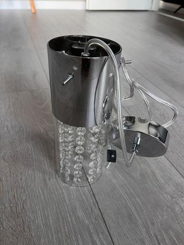 Mooie hanglamp van metaal, glas en steentjes. beschikbaar voor biedingen