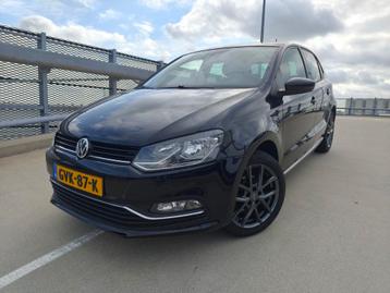 Volkswagen Polo 1.2 TSI 2015 Zwart AIRCO-PARKEERSENSOR-APK beschikbaar voor biedingen