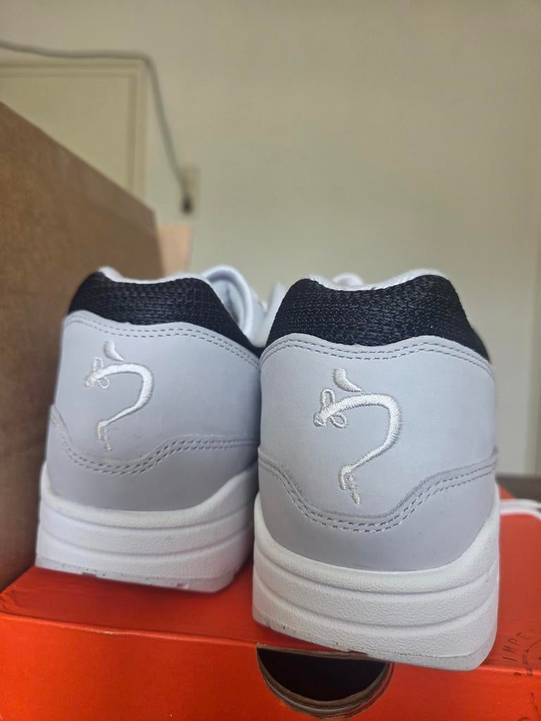 Nike sneaker maar 45.5, Dieren en Toebehoren, Ophalen of Verzenden, Nieuw