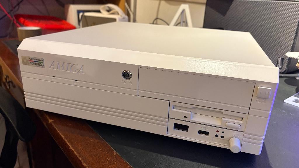 Amiga 4000 Perfecte staat Re-Amiga! Vanaf 3000,00, Computers en Software, Vintage Computers, Ophalen