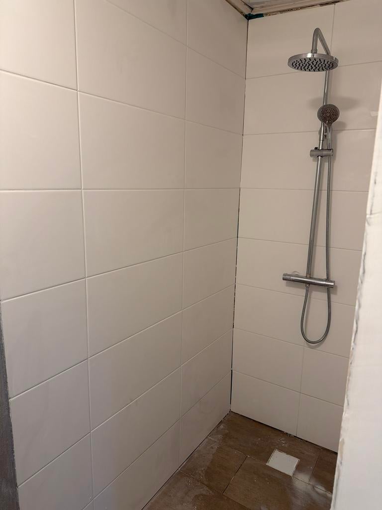 Huis. Te  huur. Waalwijk centrum, Ophalen of Verzenden, Zo goed als nieuw, Rvs, Douche