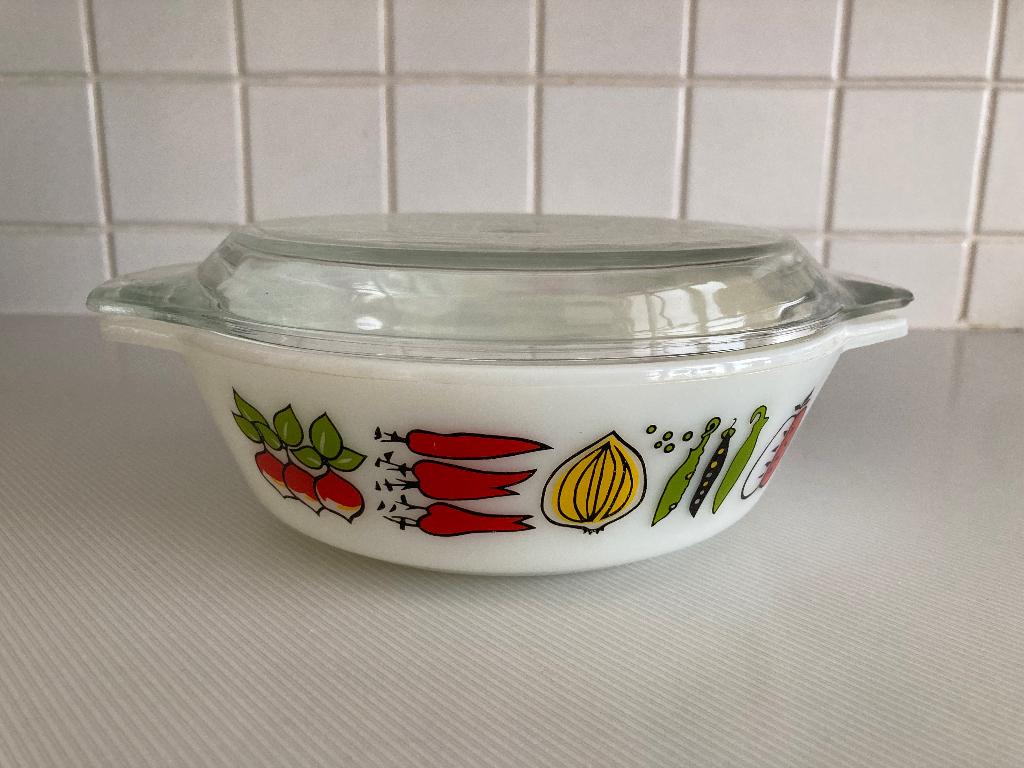 Jaj england pyrex 505 ovenschaal harvest. Diameter 16 cm., Ophalen, Zo goed als nieuw