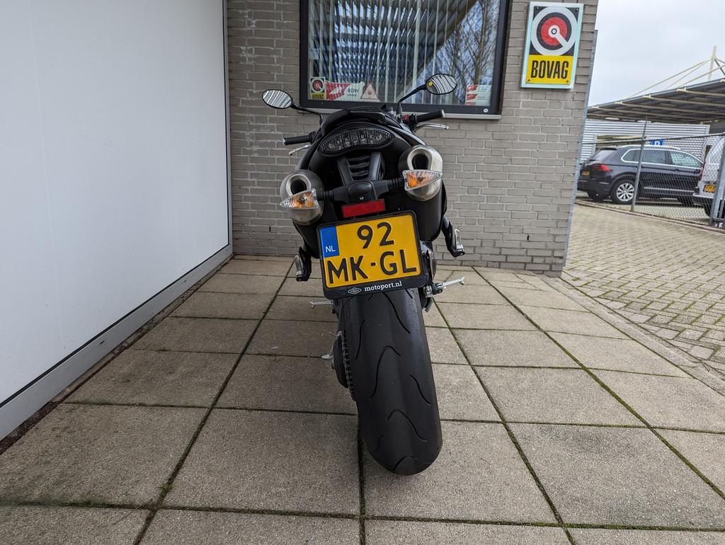 Triumph Speed Triple 94 (bj 2015), Triumph Motocycles, Bedrijf, Triumph.Benelux@triumph.co.uk, De Droogmakerij 40A
1851 LX   Heiloo, NL