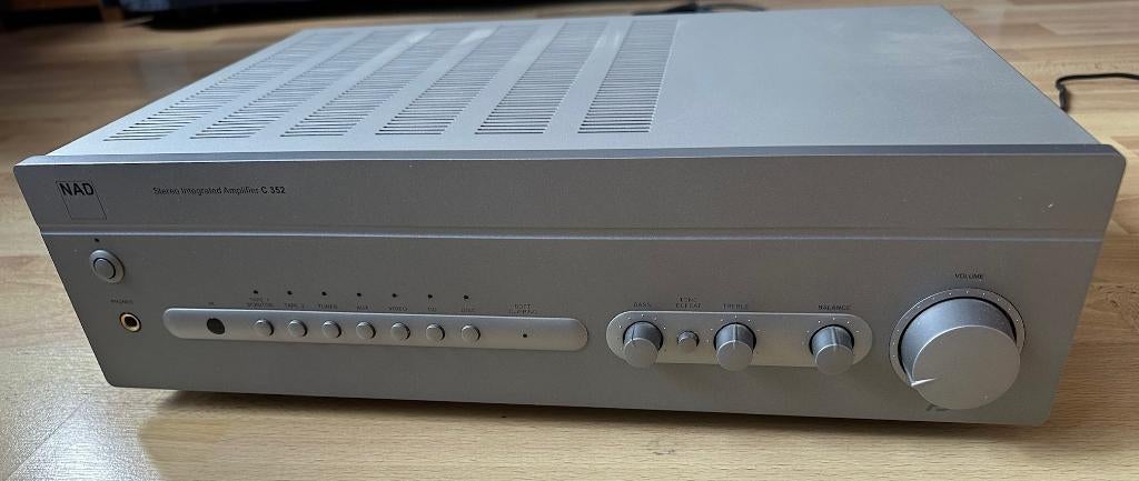 NAD C352 Versterker, Audio, Tv en Foto, Versterkers en Receivers, Overige merken, Gebruikt, Verzenden, 60 tot 120 watt